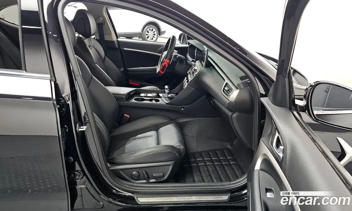 Genesis G70 2018 2.2 автомат (гидро), фото 17 Genesis G70 2018 2.2 автомат (гидро), фото 17