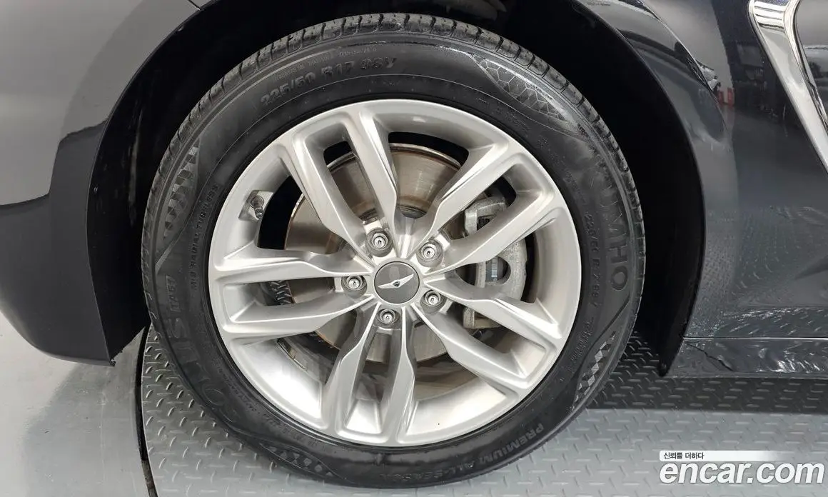 Genesis G70 2018 2.2 автомат (гидро), фото 5 Genesis G70 2018 2.2 автомат (гидро), фото 5