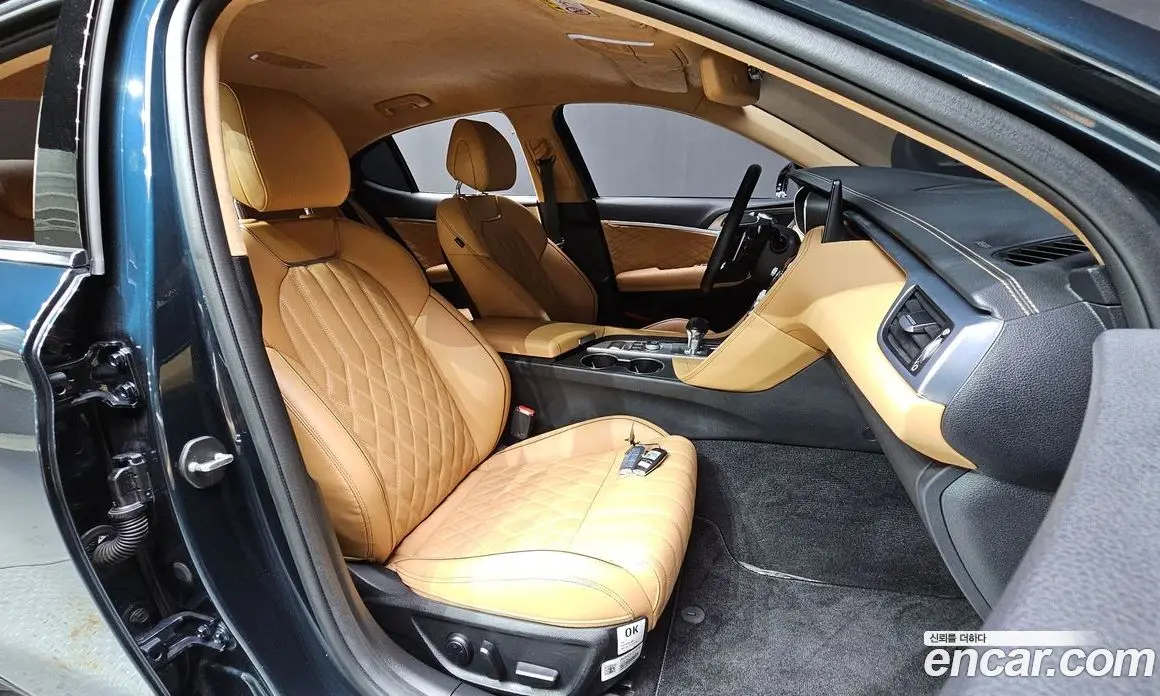 Genesis G70 2022 2.0 автомат (гидро), фото 16 Genesis G70 2022 2.0 автомат (гидро), фото 16