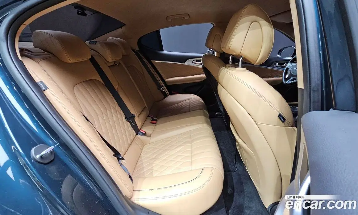 Genesis G70 2022 2.0 автомат (гидро), фото 17 Genesis G70 2022 2.0 автомат (гидро), фото 17