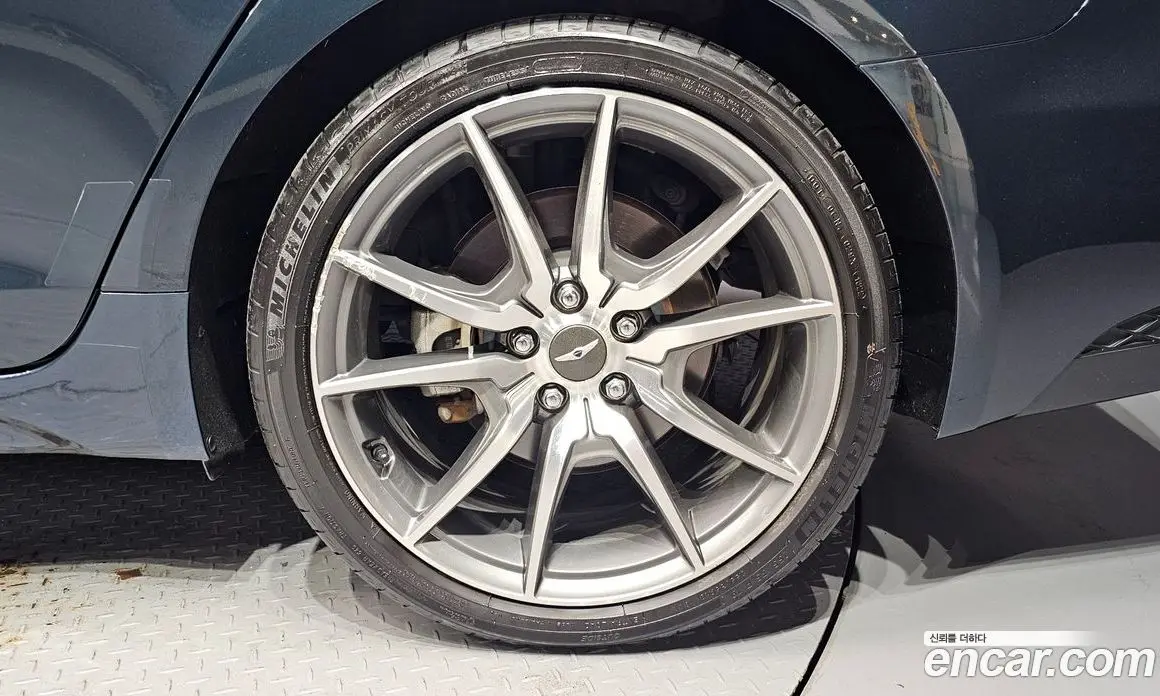Genesis G70 2022 2.0 автомат (гидро), фото 7 Genesis G70 2022 2.0 автомат (гидро), фото 7