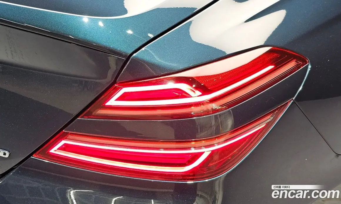 Genesis G70 2022 2.0 автомат (гидро), фото 9 Genesis G70 2022 2.0 автомат (гидро), фото 9