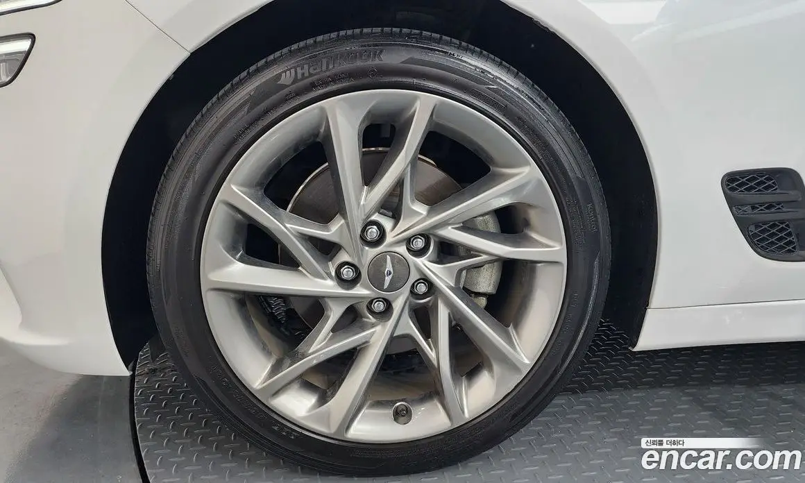Genesis G70 2023 2.0 автомат (гидро), фото 5 Genesis G70 2023 2.0 автомат (гидро), фото 5