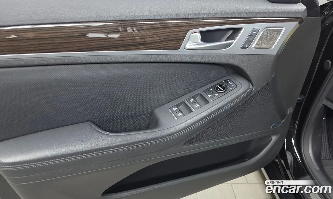 Genesis G80 2017 3.3 автомат (гидро), фото 13