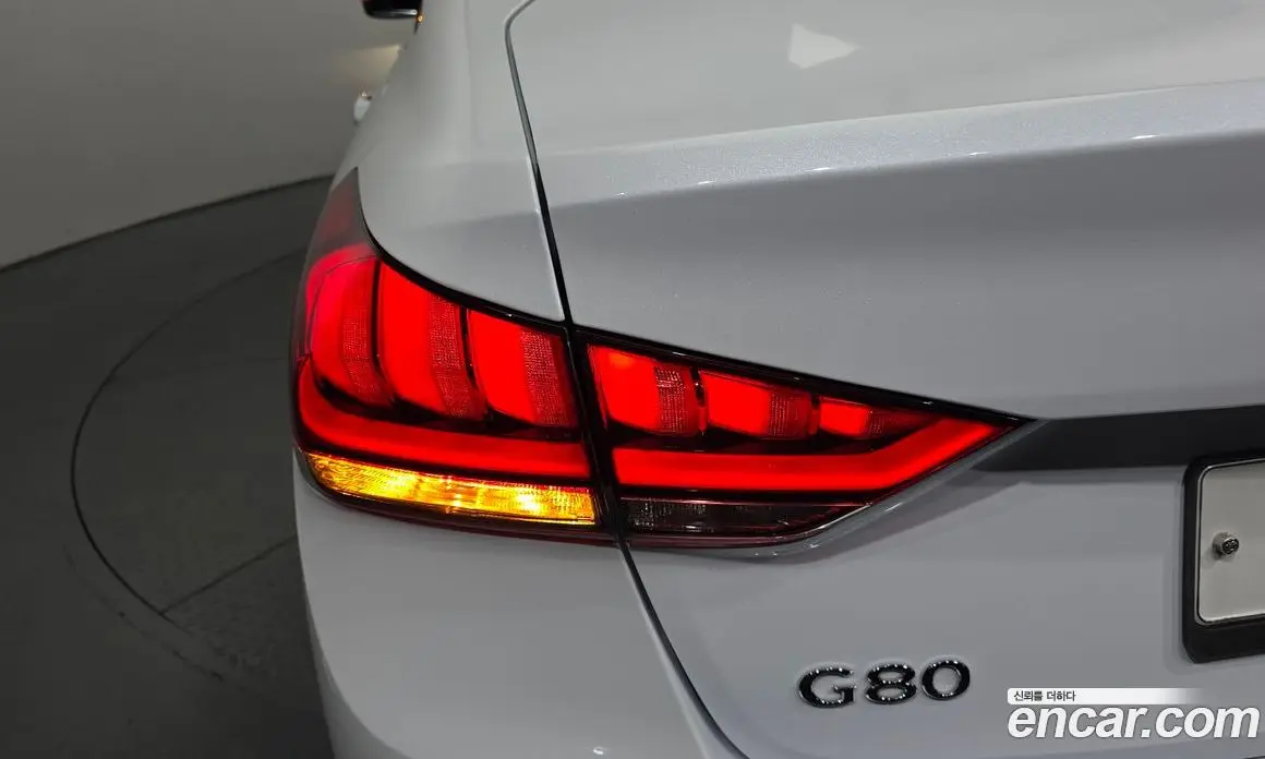 Genesis G80 2017 3.3 автомат (гидро), фото 9 Genesis G80 2017 3.3 автомат (гидро), фото 9
