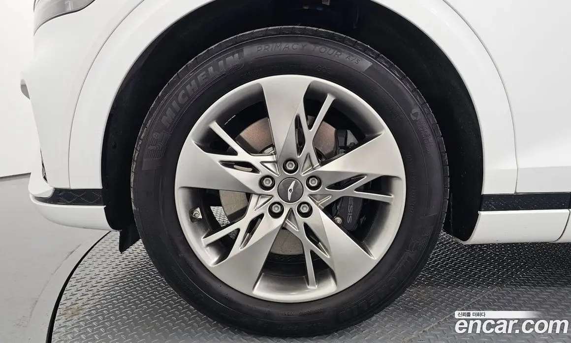 Genesis GV70 2021 2.5 автомат (гидро), фото 5 Genesis GV70 2021 2.5 автомат (гидро), фото 5