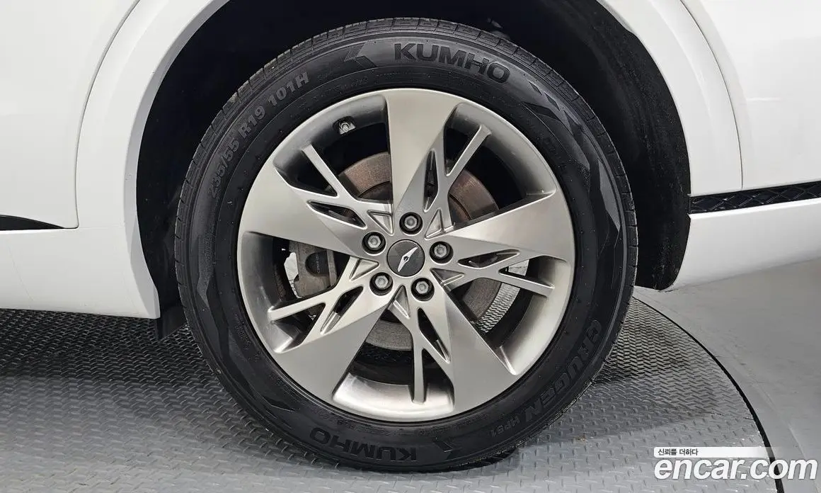 Genesis GV70 2021 2.5 автомат (гидро), фото 7 Genesis GV70 2021 2.5 автомат (гидро), фото 7
