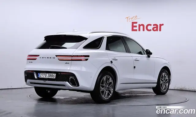 Genesis GV70, 2021, 28 448 км