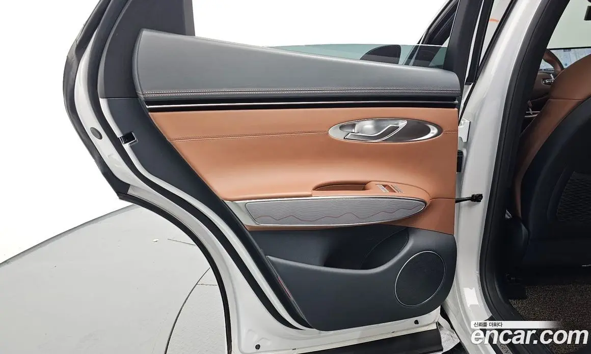 Genesis GV70 2021 2.5 автомат (гидро), фото 14