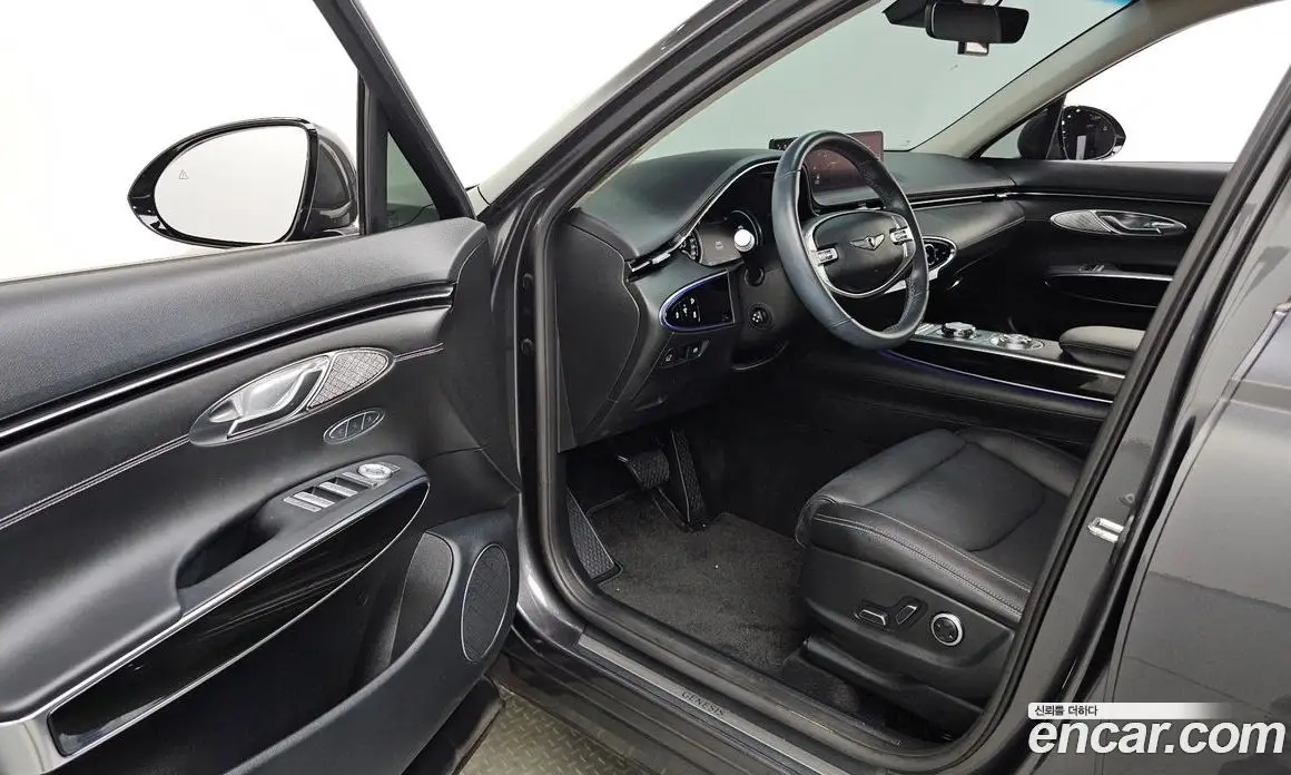 Genesis GV70 2022 2.5 автомат (гидро), фото 12 Genesis GV70 2022 2.5 автомат (гидро), фото 12