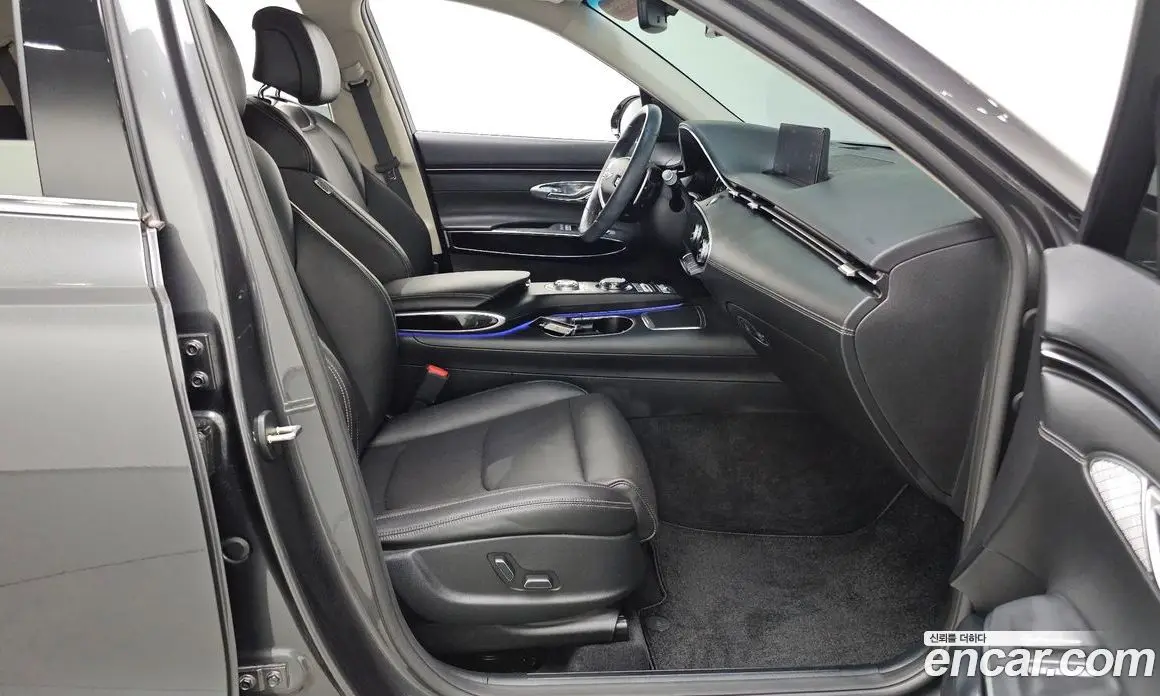 Genesis GV70 2022 2.5 автомат (гидро), фото 16 Genesis GV70 2022 2.5 автомат (гидро), фото 16