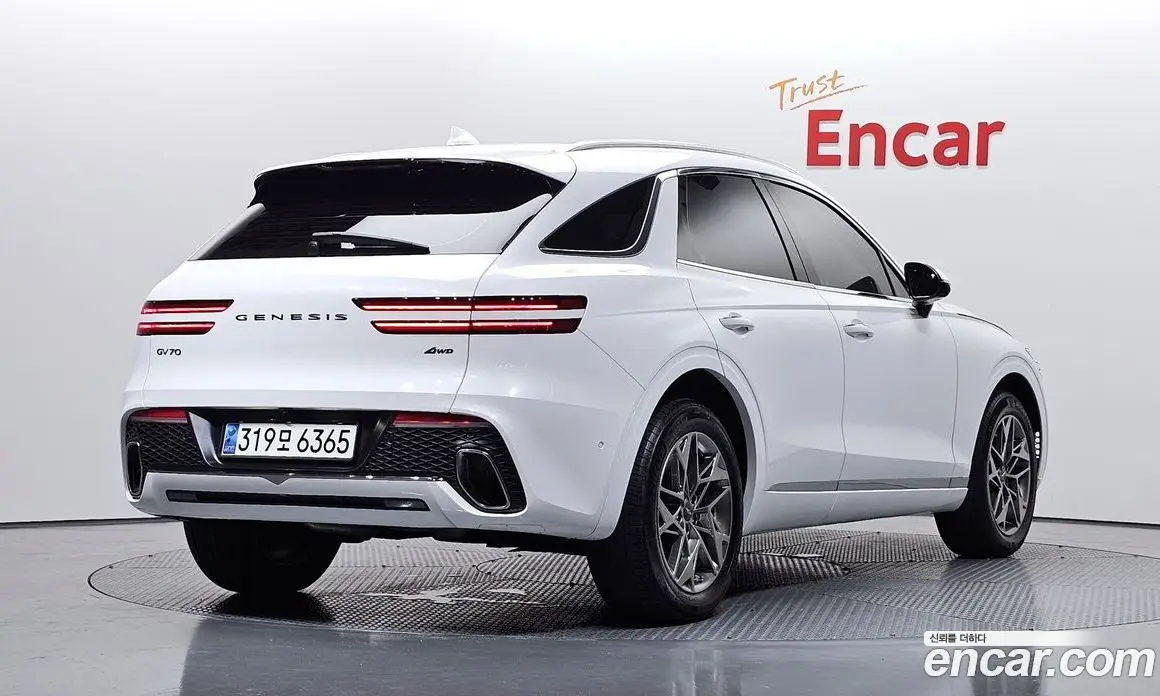 Genesis GV70 2024 2.5 автомат (гидро), фото 2 Genesis GV70 2024 2.5 автомат (гидро), фото 2