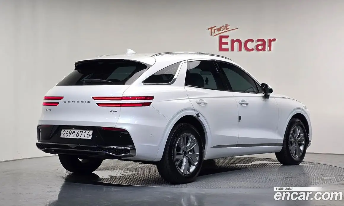 Genesis GV70 2024 2.5 автомат (гидро), фото 2 Genesis GV70 2024 2.5 автомат (гидро), фото 2