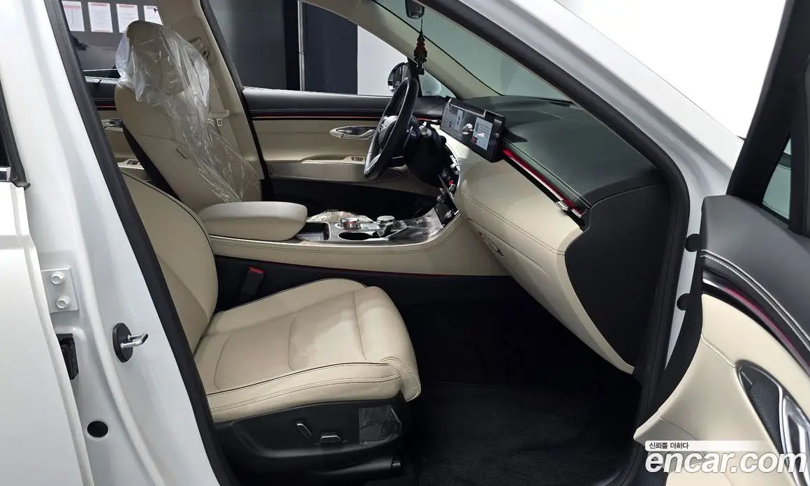 Genesis GV70 2024 2.5 автомат (гидро), фото 16 Genesis GV70 2024 2.5 автомат (гидро), фото 16