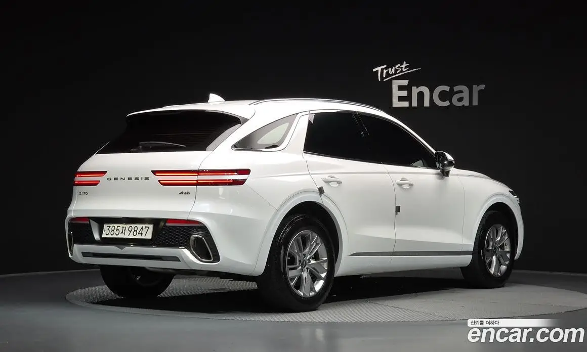 Genesis GV70 2024 2.5 автомат (гидро), фото 2 Genesis GV70 2024 2.5 автомат (гидро), фото 2