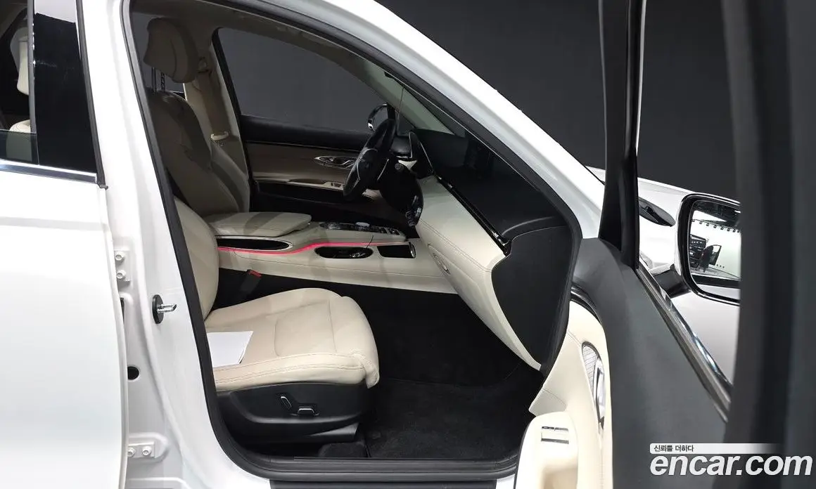 Genesis GV70 2024 2.5 автомат (гидро), фото 17 Genesis GV70 2024 2.5 автомат (гидро), фото 17