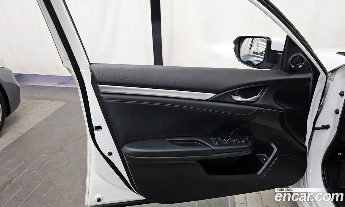 Honda Civic 2017 2.0 автомат (гидро), фото 14 Honda Civic 2017 2.0 автомат (гидро), фото 14