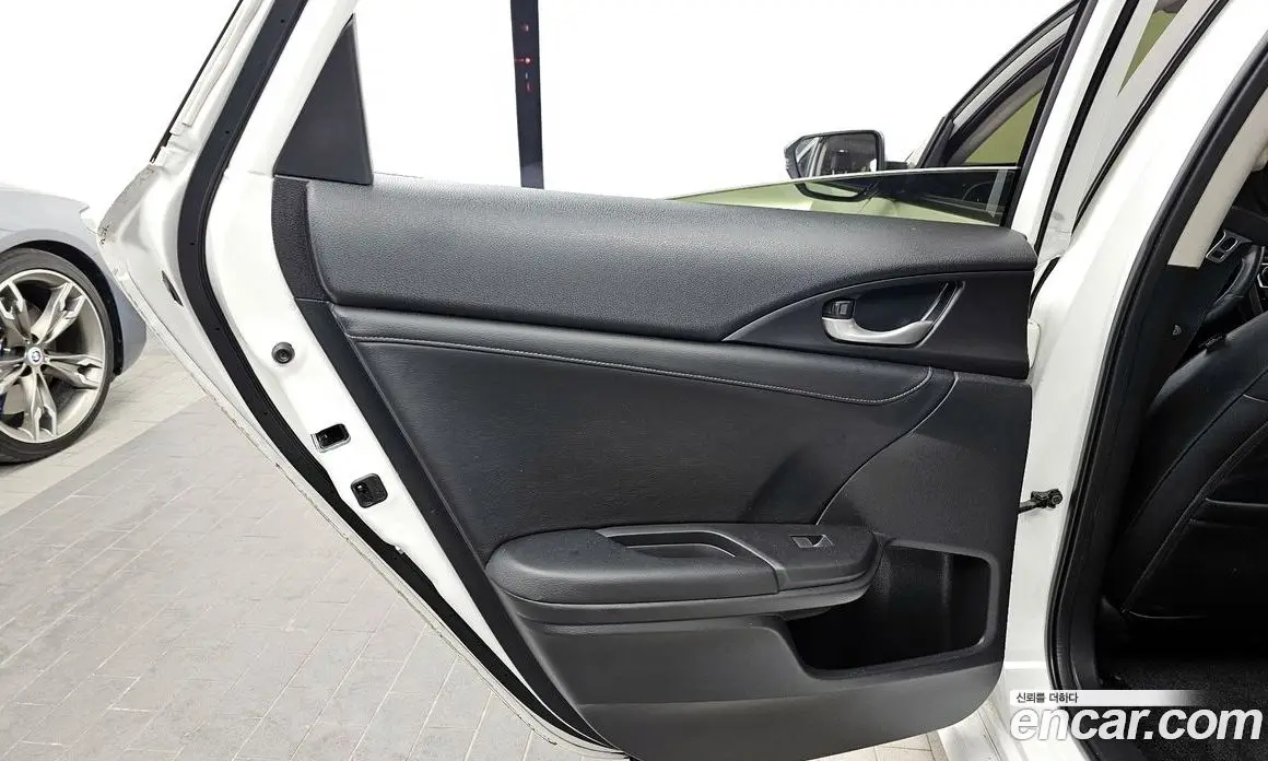 Honda Civic 2017 2.0 автомат (гидро), фото 15 Honda Civic 2017 2.0 автомат (гидро), фото 15