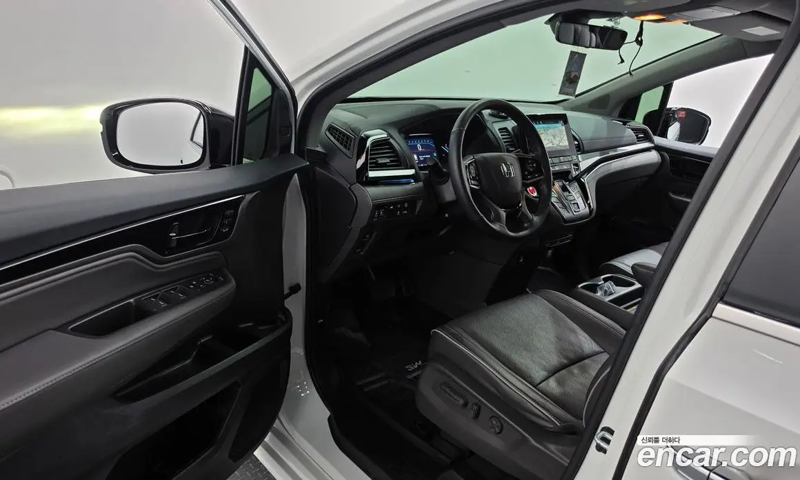 Honda Odyssey 2021 3.5 автомат (гидро), фото 13