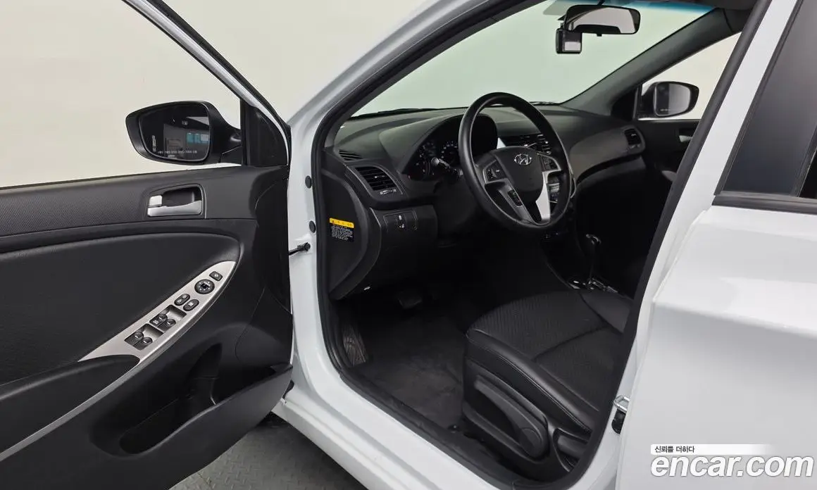 Hyundai Accent 2015 1.4 автомат (гидро), фото 13 Hyundai Accent 2015 1.4 автомат (гидро), фото 13