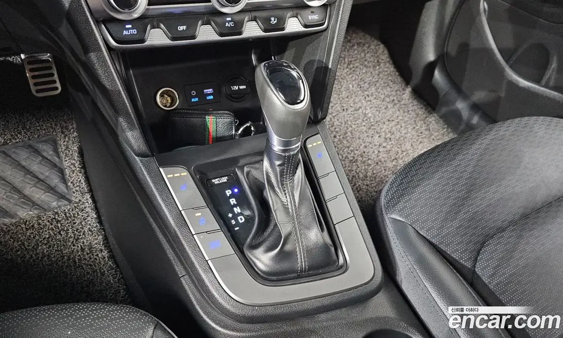 Hyundai Avante 2020 1.6 автомат (гидро), фото 12