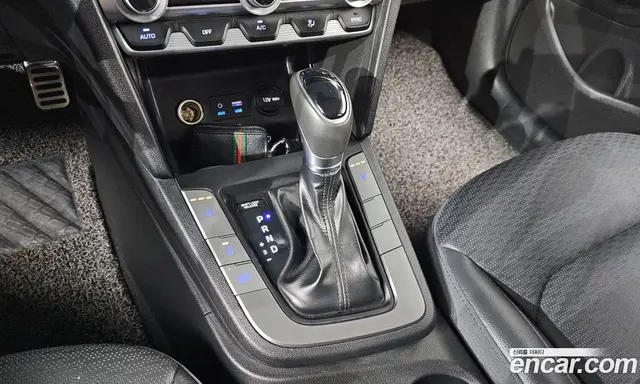 Hyundai Avante 2020 1.6 автомат (гидро), миниатюра 12