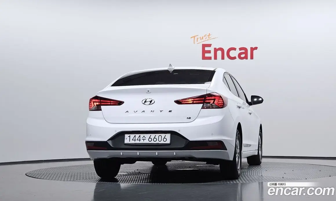 Hyundai Avante 2020 1.6 автомат (гидро), фото 4