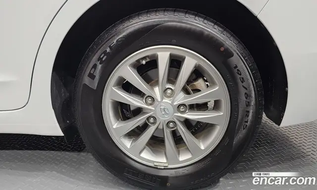 Hyundai Avante 2020 1.6 автомат (гидро), миниатюра 7