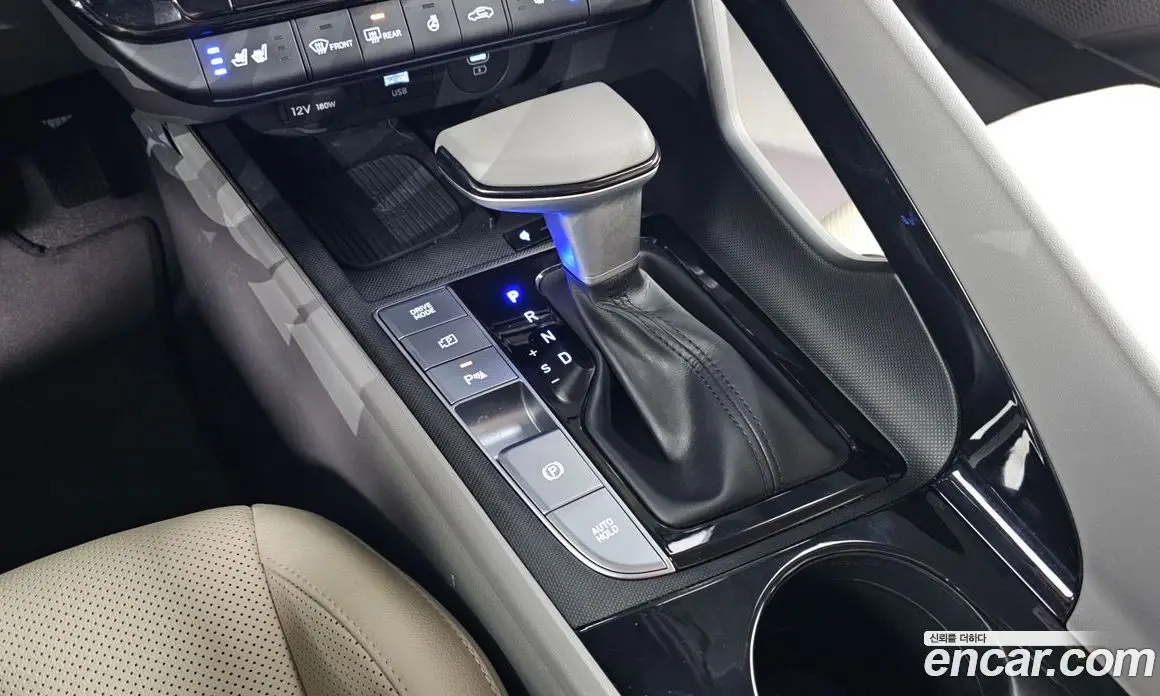 Hyundai Avante 2023 1.6 автомат (гидро), фото 12