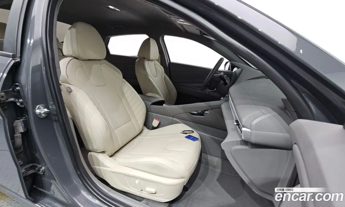 Hyundai Avante 2023 1.6 автомат (гидро), фото 16