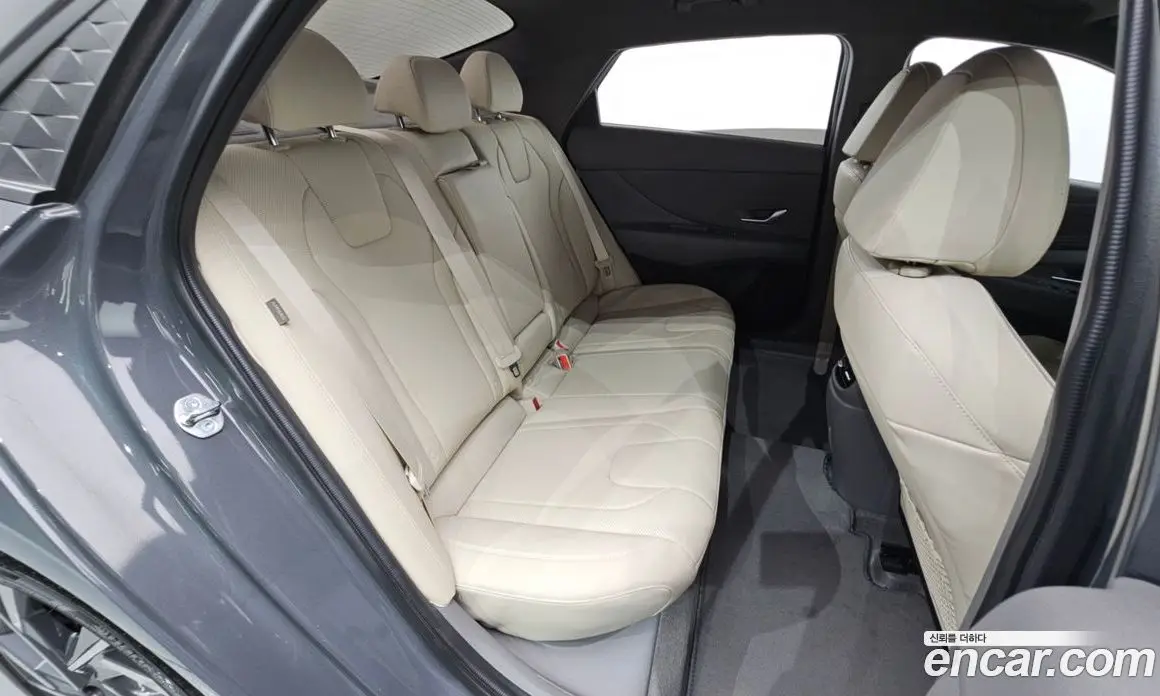 Hyundai Avante 2023 1.6 автомат (гидро), фото 18