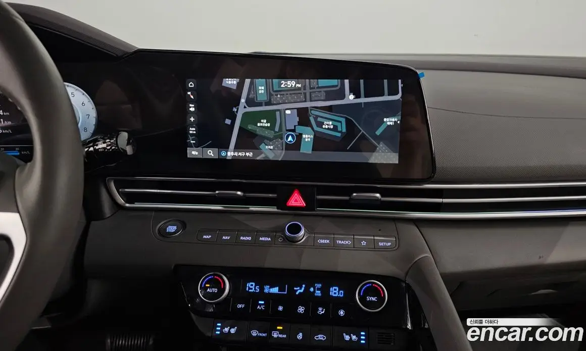 Hyundai Avante 2023 1.6 автомат (гидро), фото 20