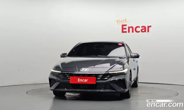 Hyundai Avante 2023 1.6 автомат (гидро), миниатюра 3