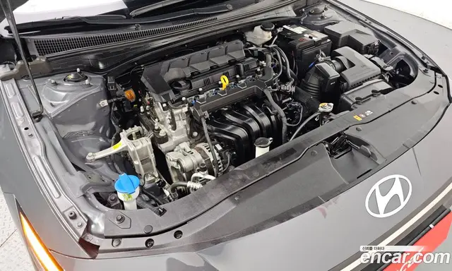 Hyundai Avante 2023 1.6 автомат (гидро), миниатюра 6