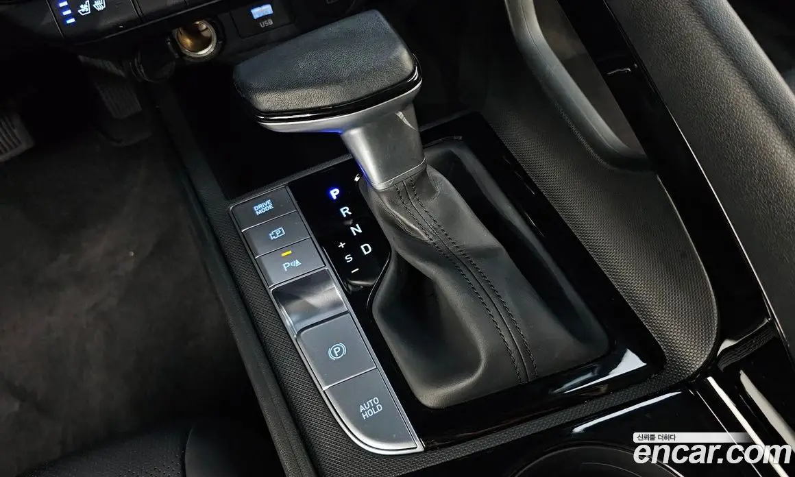 Hyundai Avante 2024 1.6 автомат (гидро), фото 11