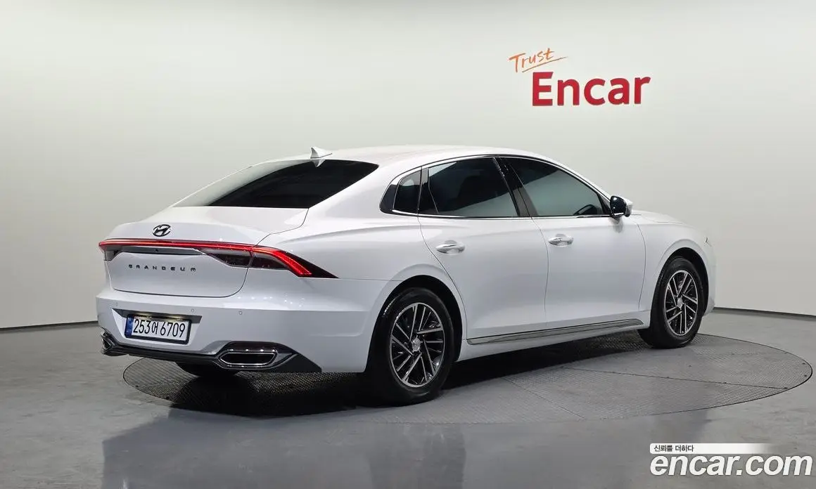 Hyundai Grandeur 2022 3.0 автомат (гидро), фото 2 Hyundai Grandeur 2022 3.0 автомат (гидро), фото 2