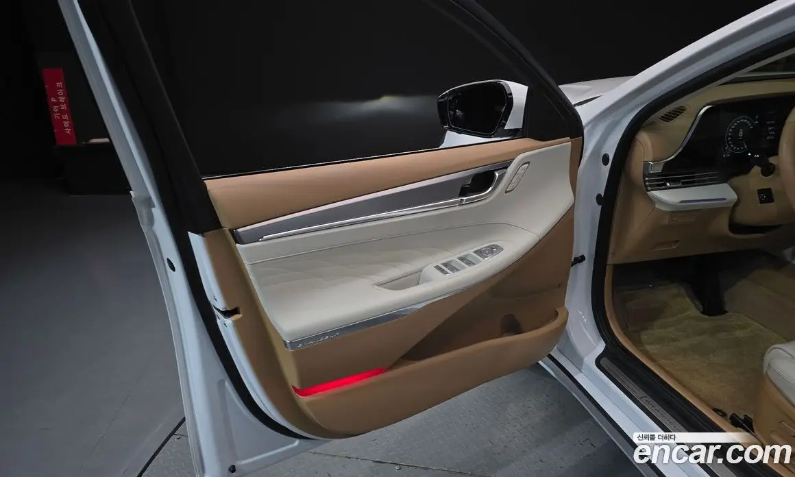 Hyundai Grandeur 2022 2.4 автомат (гидро), фото 14