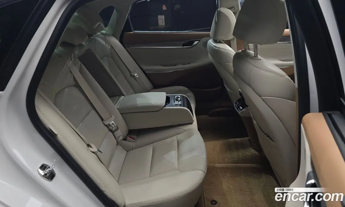 Hyundai Grandeur 2022 2.4 автомат (гидро), фото 17