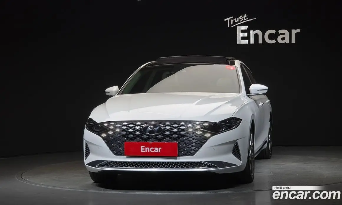 Hyundai Grandeur 2022 2.4 автомат (гидро), фото 3