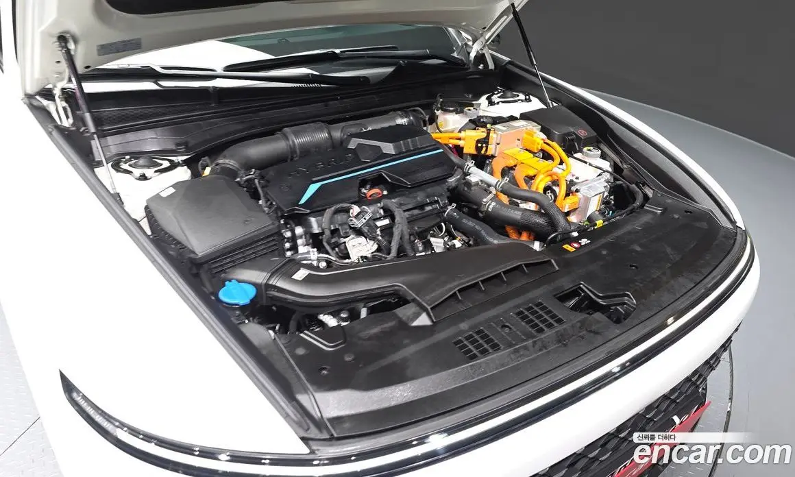 Hyundai Grandeur 2024 1.6 автомат (гидро), фото 6