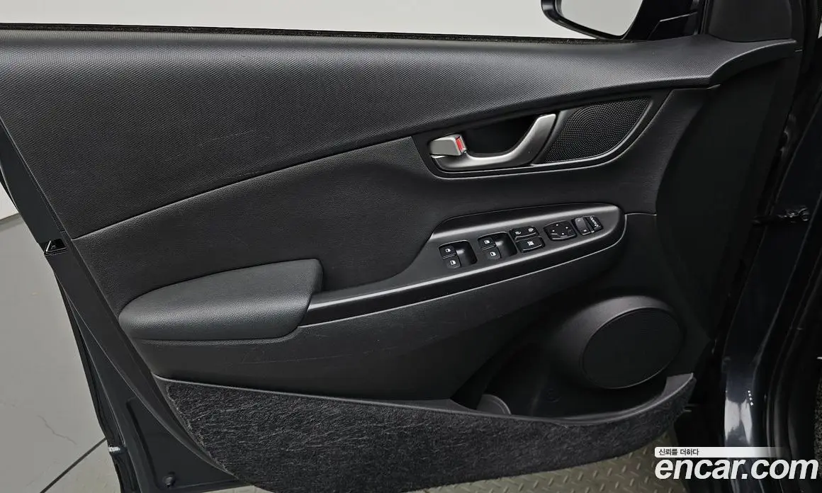 Hyundai Kona 2020 1.6 автомат (гидро), фото 13