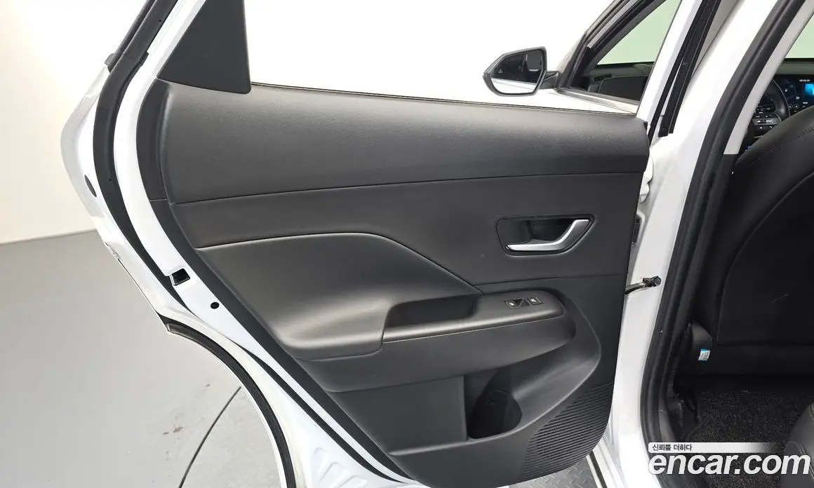 Hyundai Kona 2023 0.2 автомат (гидро), фото 14