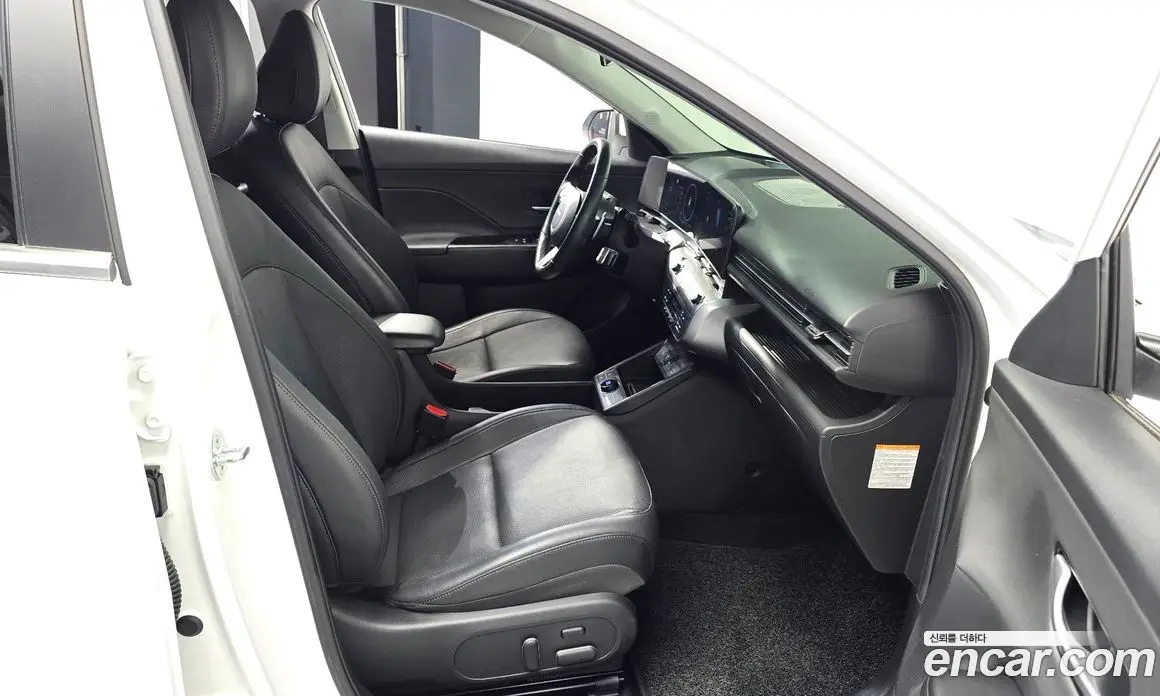 Hyundai Kona 2023 0.2 автомат (гидро), фото 15