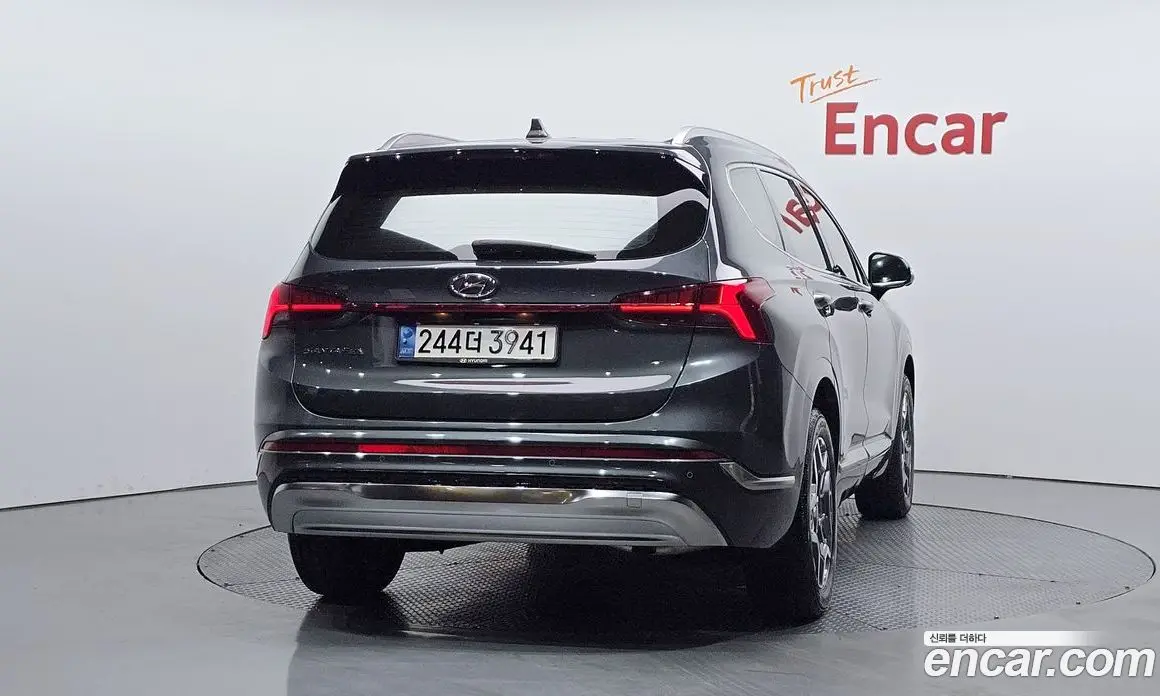 Hyundai Santa Fe 2023 1.6 автомат (гидро), фото 3 Hyundai Santa Fe 2023 1.6 автомат (гидро), фото 3