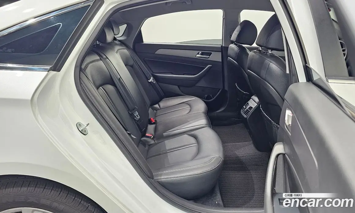 Hyundai Sonata 2017 2.0 автомат (гидро), фото 18