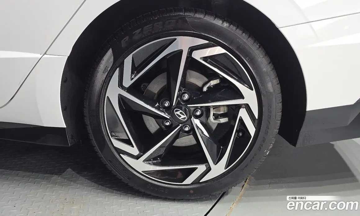Hyundai Sonata 2023 1.6 автомат (гидро), фото 6