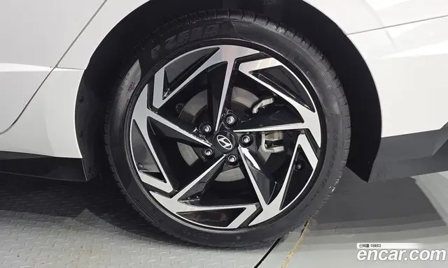 Hyundai Sonata 2023 1.6 автомат (гидро), миниатюра 6