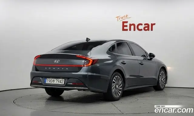 Hyundai Sonata 2023 2.0 автомат (гидро), миниатюра 2