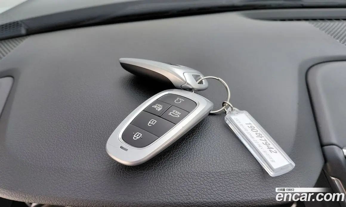 Hyundai Sonata 2023 2.0 автомат (гидро), фото 17