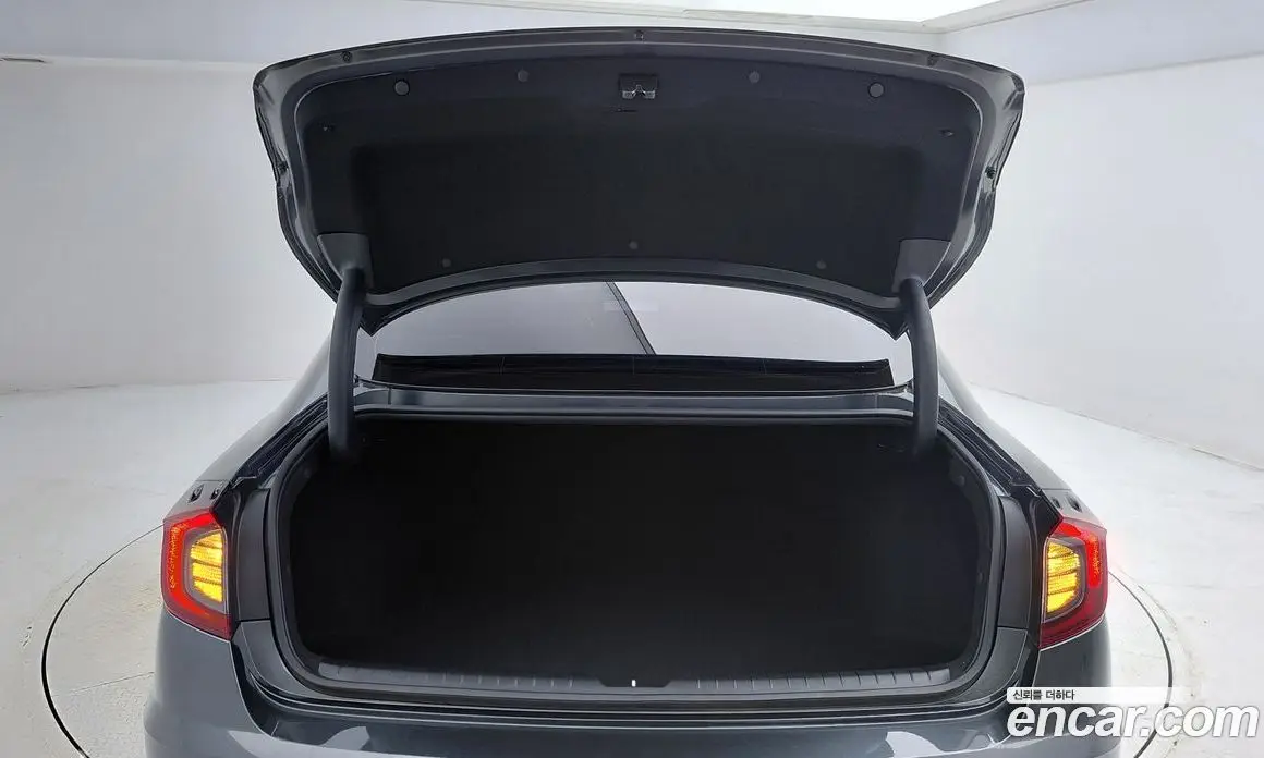 Hyundai Sonata 2023 2.0 автомат (гидро), фото 18